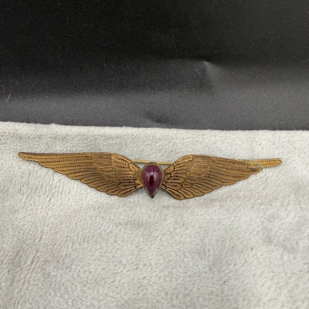 Vintage‎ Brooch Gold Tone Wings Red Center Aviation